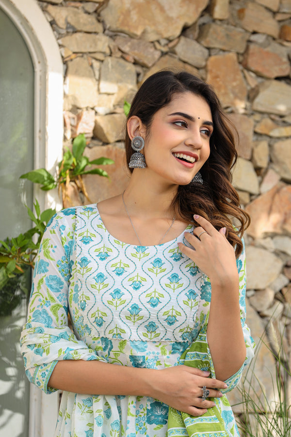 Ivory Blue Floral Embroidery Cotton Kurta Pant