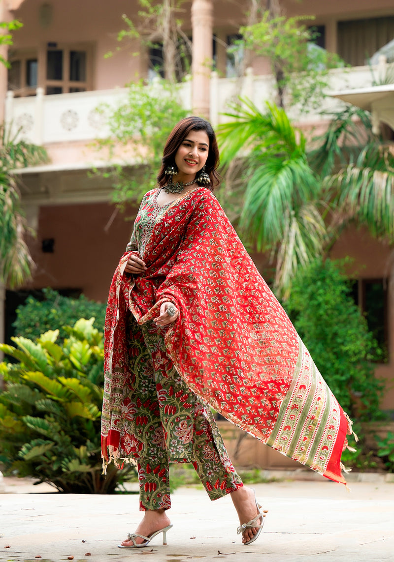 Inayat Chanderi Silk Dupatta Suit Set