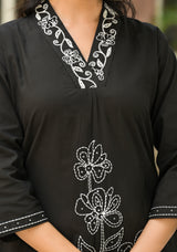 Kaala Dhaaga Suit Set with Embroidery Detailing