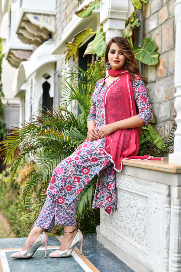 Season's Delight Straight Fit Cotton Suit Set