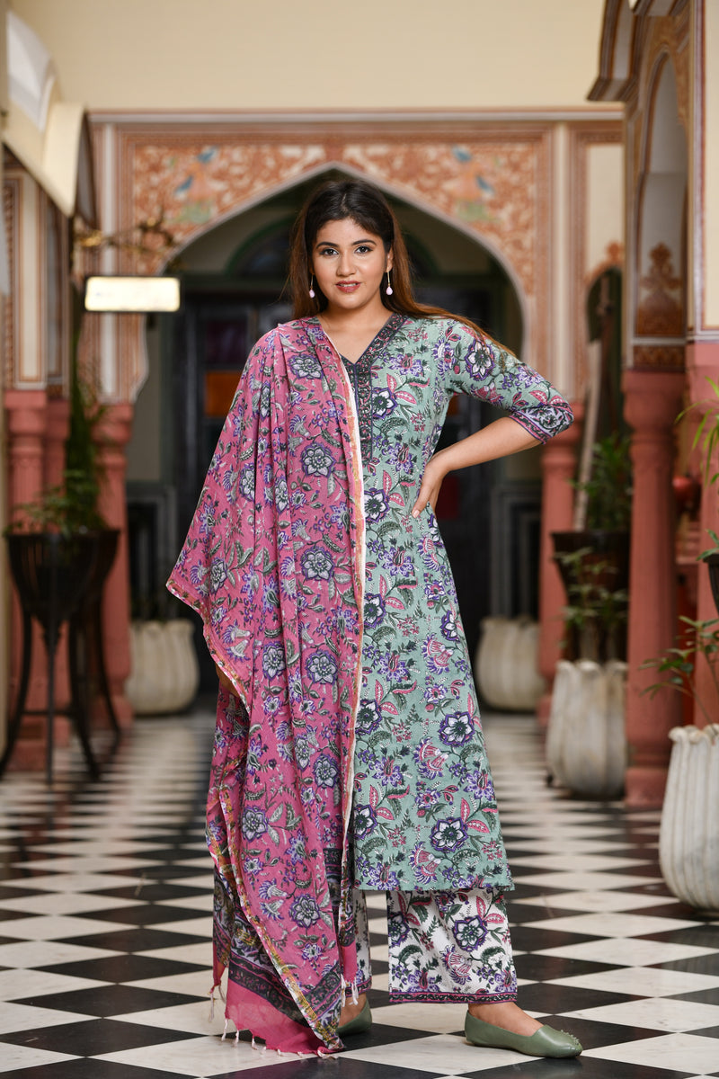 Vaneesha Straight Mul Handblock Suit Set