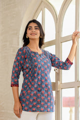 BLUE BLOOMS TOP