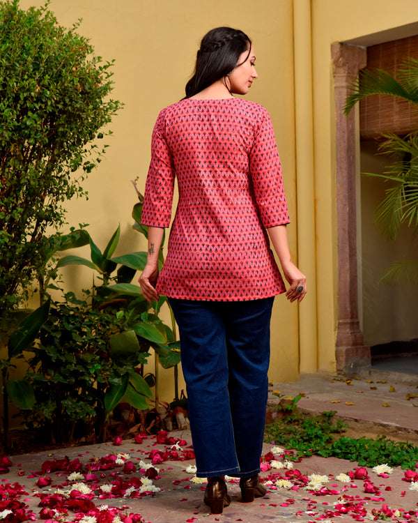 25 Latest Collection of Kurtis for Skirts are Trending Now | India fashion,  Kurti, Skirts