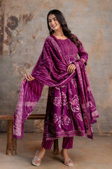 Meera megenta embroidered cotton suit set with mul cotton dupatta