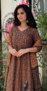 Sangi red embroidered anarkali set with mul cotton dupatta
