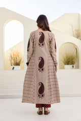 Saanvi Beige Paisley Print Suit Set with Elegant Chiffon Dupatta