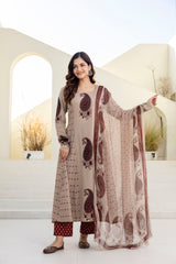 Saanvi Beige Paisley Print Suit Set with Elegant Chiffon Dupatta