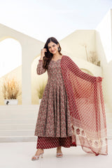 Eshna Heritage Print Cotton Suit Set with Chiffon Dupatta