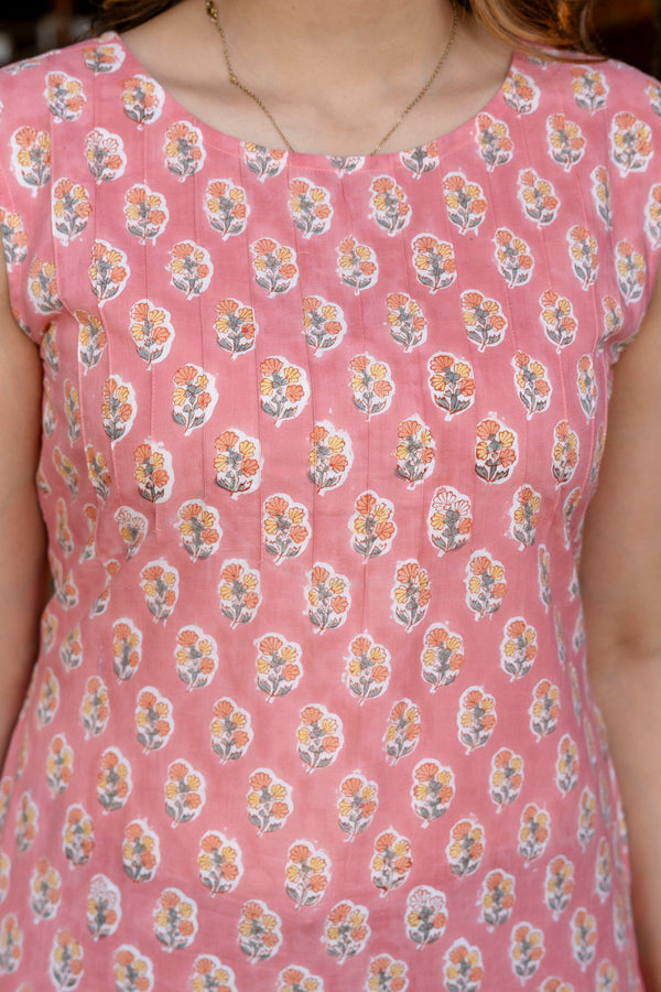 Peach Petal Handblock Printed Sleveless Stylish Cotton Short Kurta