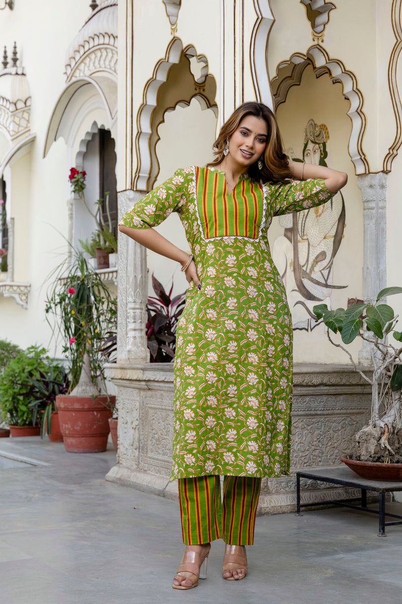 Hariyali Hues Green Cotton Printed Lace Detailing Yoke Cotton Kurta Pant Set
