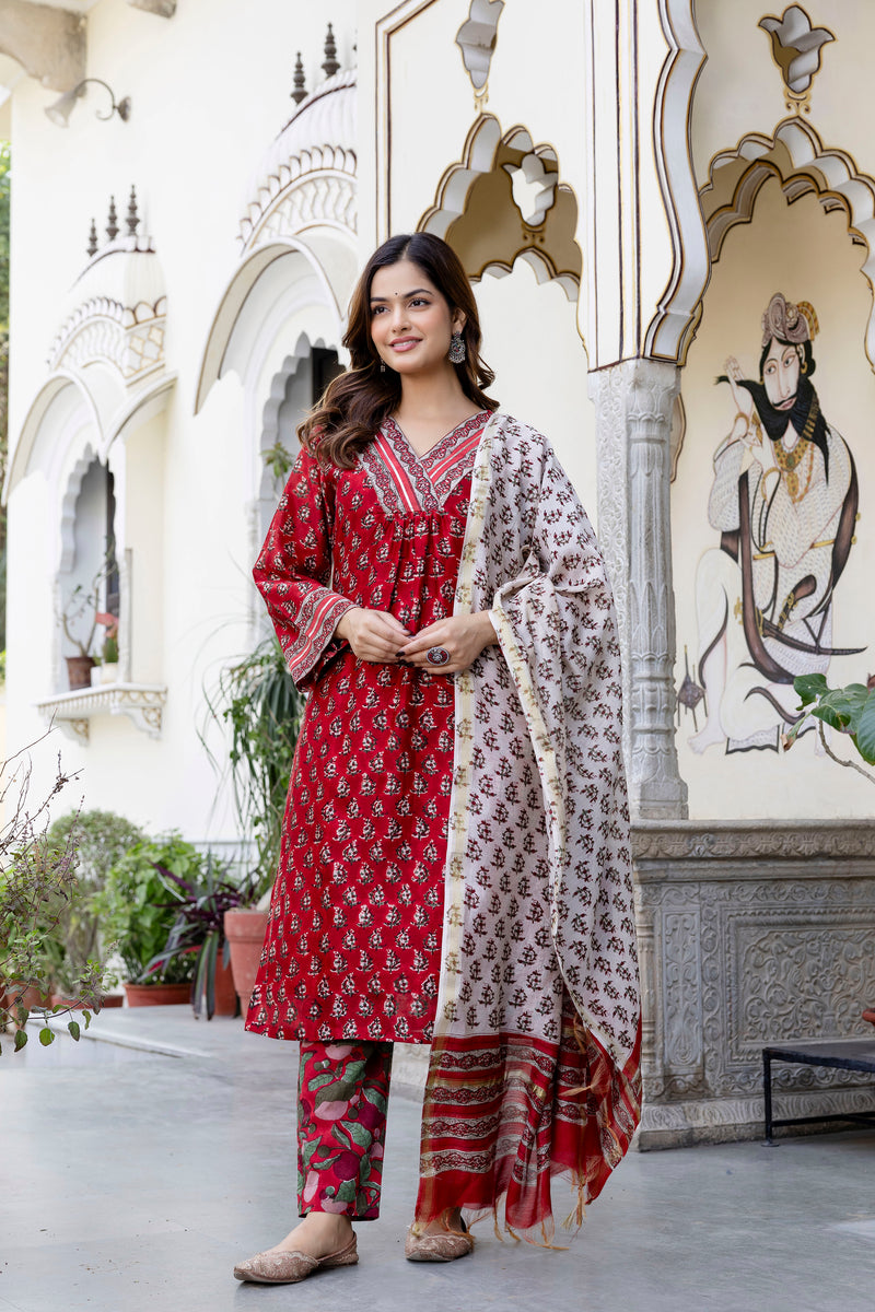Siya Pure Chanderi Straight Fit Suit Set with Lace Detail