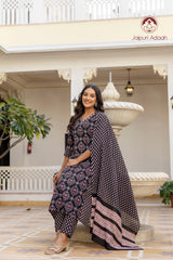 “Siyah Saanjh” Classic Print Suit Set  With Mul Cotton Dupatta