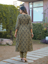 Vintage Charm Beige Printed Suit Set With Chiffon Dupatta