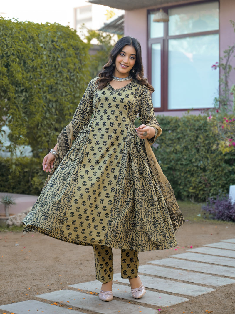 Vintage Charm Beige Printed Suit Set With Chiffon Dupatta