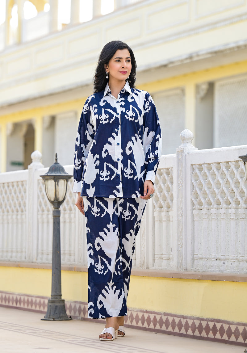 Abstract Waves Blue Cord Set