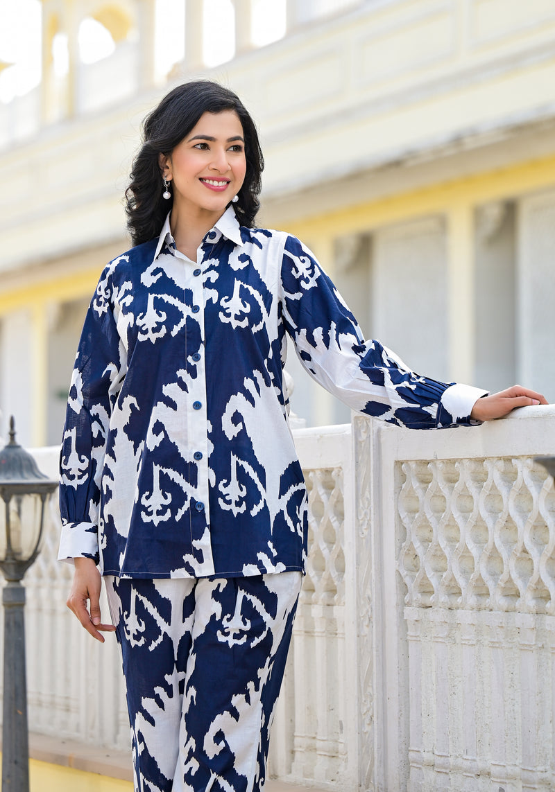 Abstract Waves Blue Cord Set