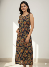 • Noorika Vintage Floral Indigo Kurti