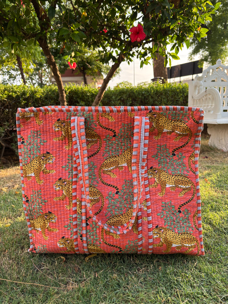 Cheetah orange quilted tote bag