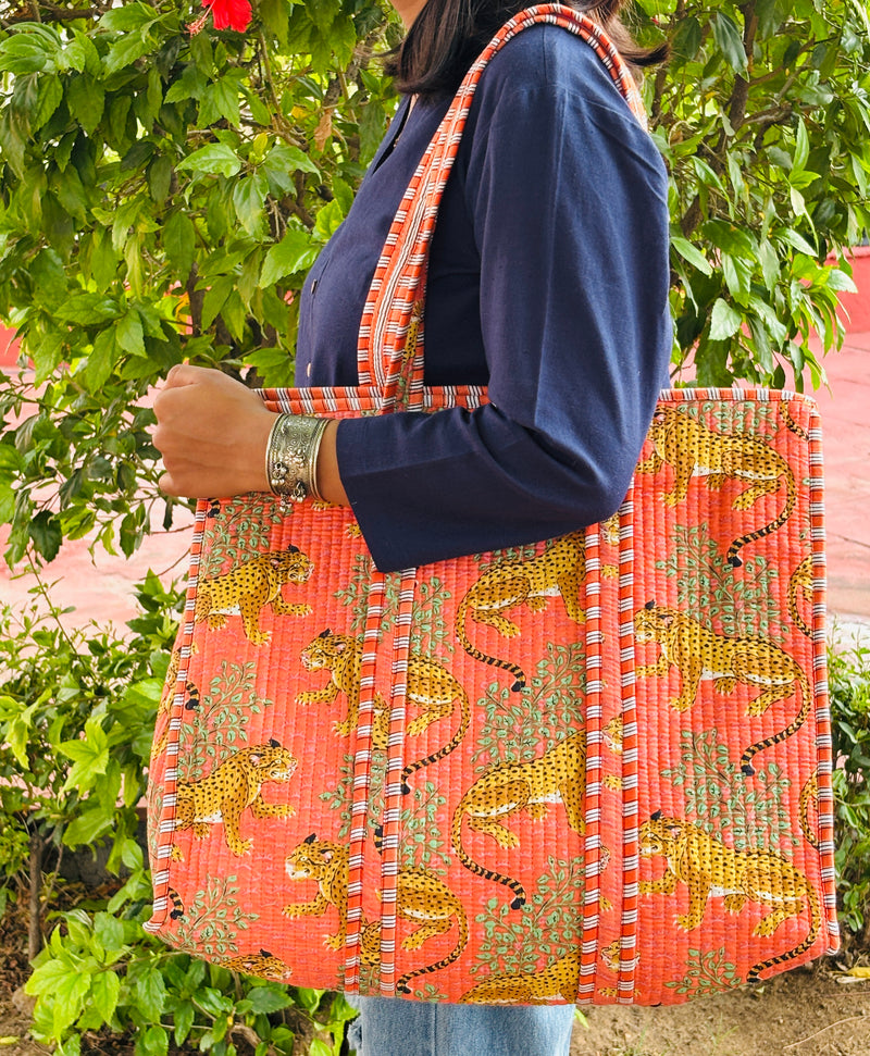 Cheetah orange quilted tote bag