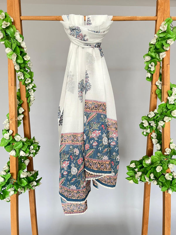 Vanya white printed cotton dupatta with lace detailing