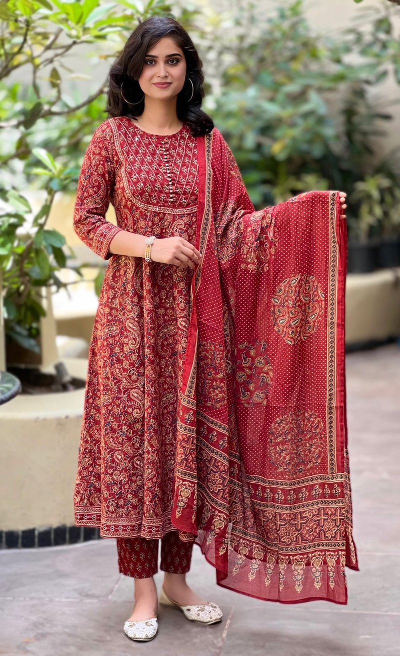 Traditional Maroon Paisley Print Cotton Suit Set with mul cotton dupatta