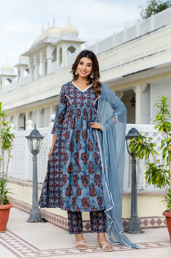 Neela Indigo Cotton Suit Set With Chiffon Duppata