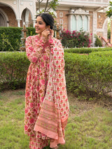 • Elegant Rose Pink Floral Suit Set with Kota Doria Dupatta