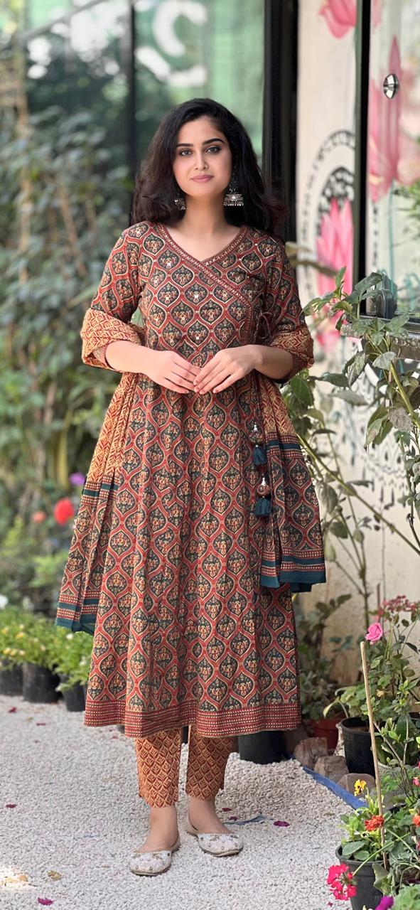 Sangi red embroidered anarkali set with mul cotton dupatta