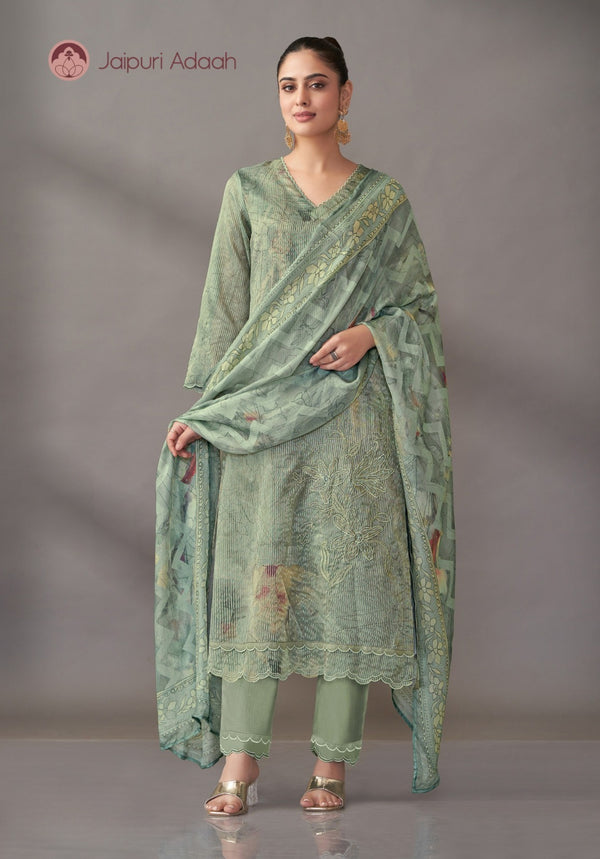 Roshni off white  heavy suit set with dupatta