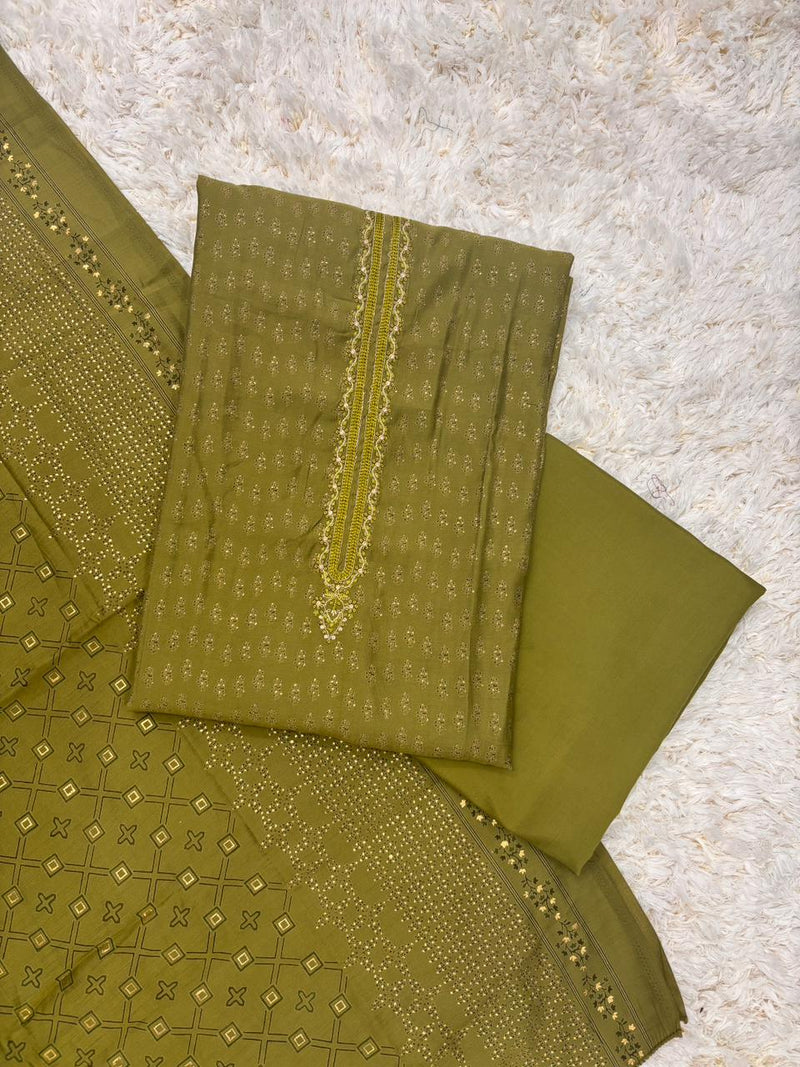 Nooran light green Silk suit set with dupatta