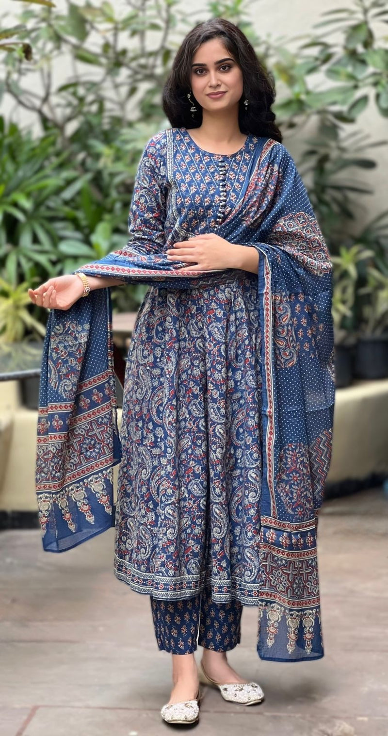 Traditional Maroon Paisley Print Cotton Suit Set with mul cotton dupatta