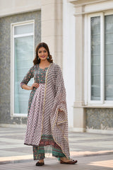 Contrast Front Gather with exquisite Borders Handblock suit set with Chanderi Silk Dupatta