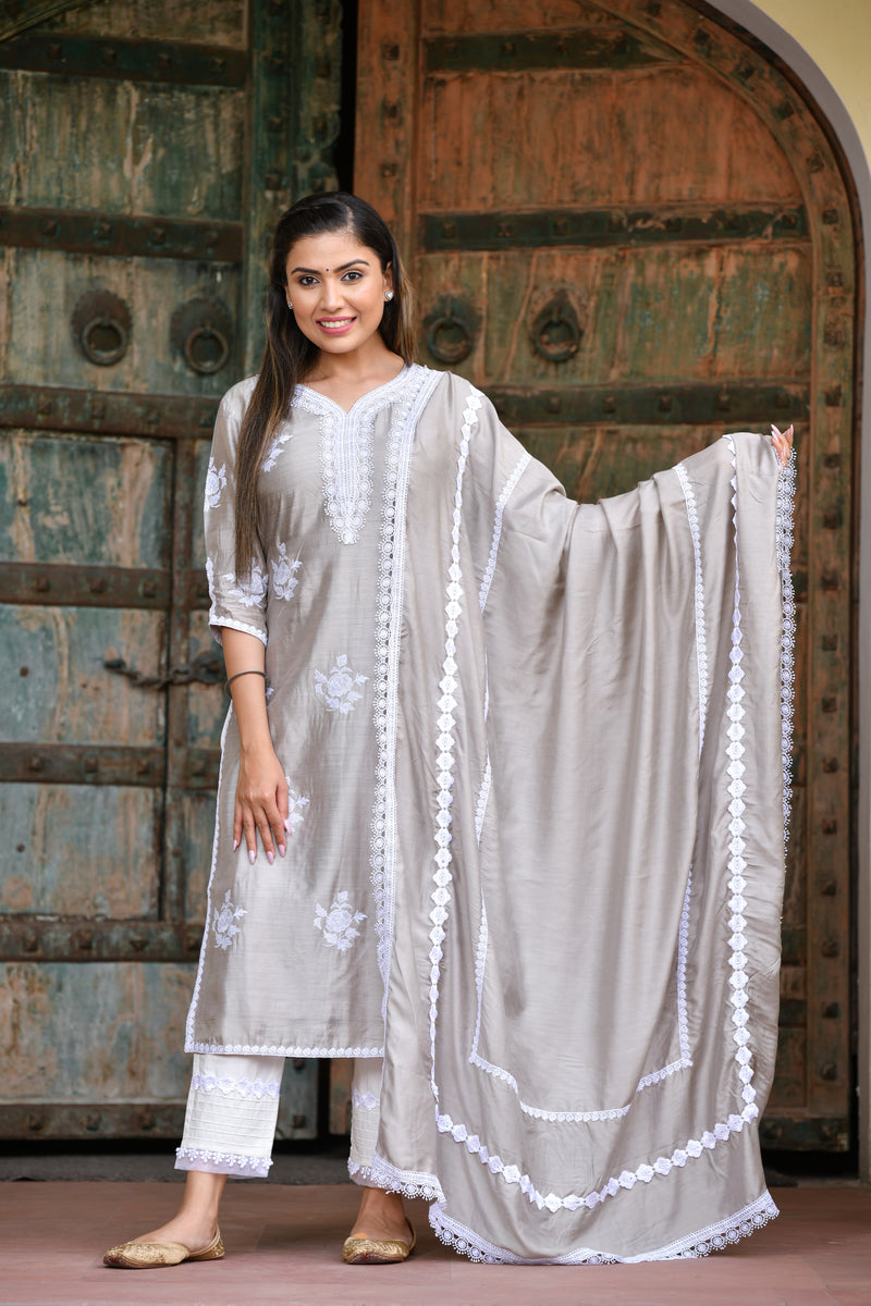Komilla White Lace Embroidered Silk Suit