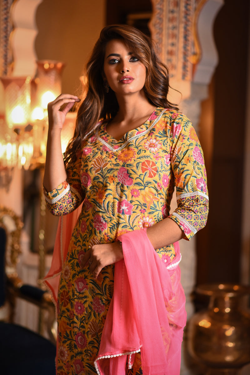 Sunshine Lace Detail Suit Set With Solid Pink Chiffon Dupatta
